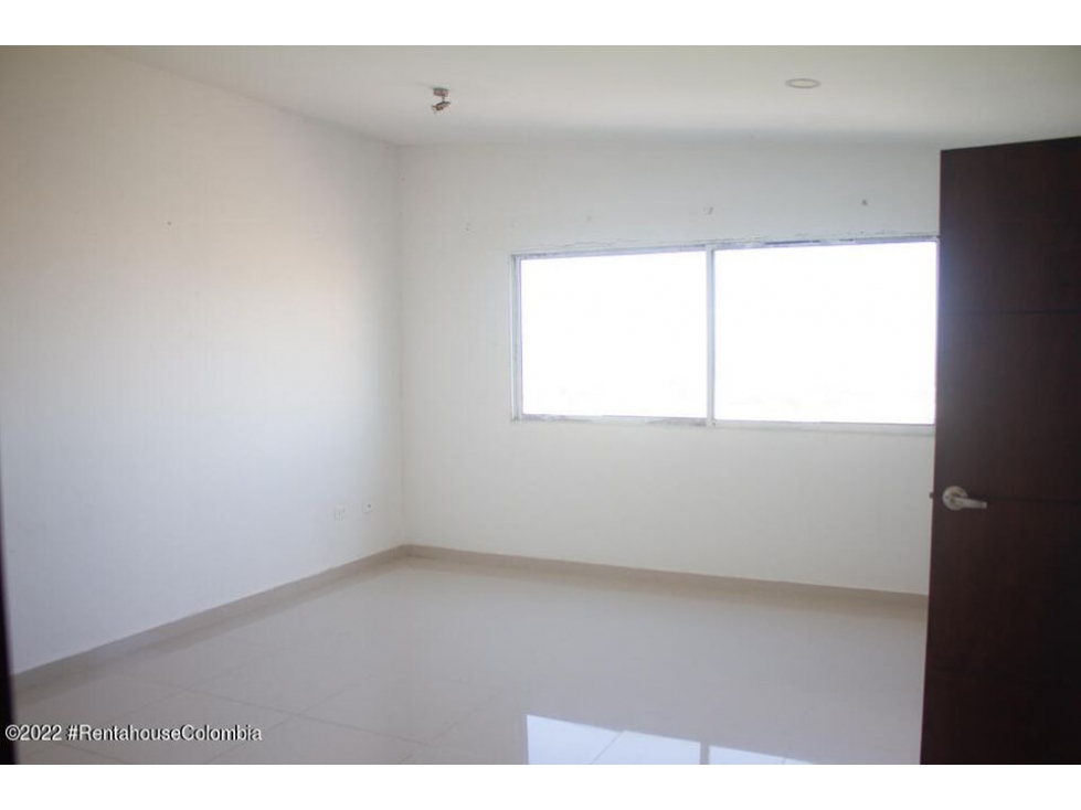 Apartamento en  Alto Prado RAH CO: 22-2425