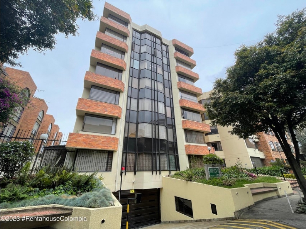 Apartamento en  Belmira(Bogota) RAH CO: 24-172
