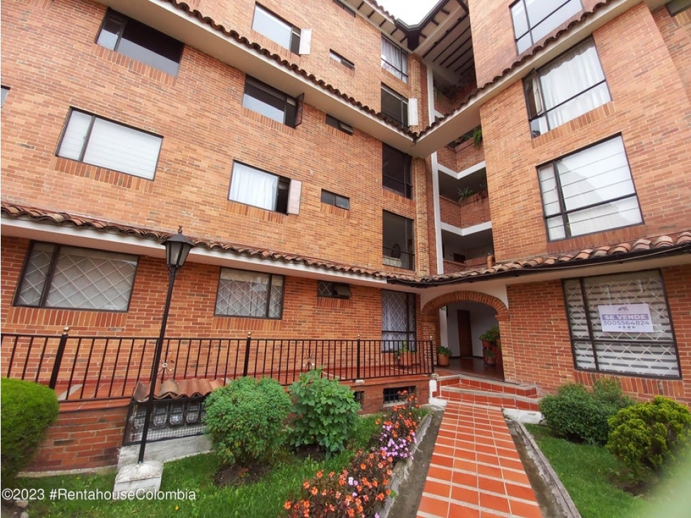 Apartamento en  Prado Veraniego RAH CO: 24-372