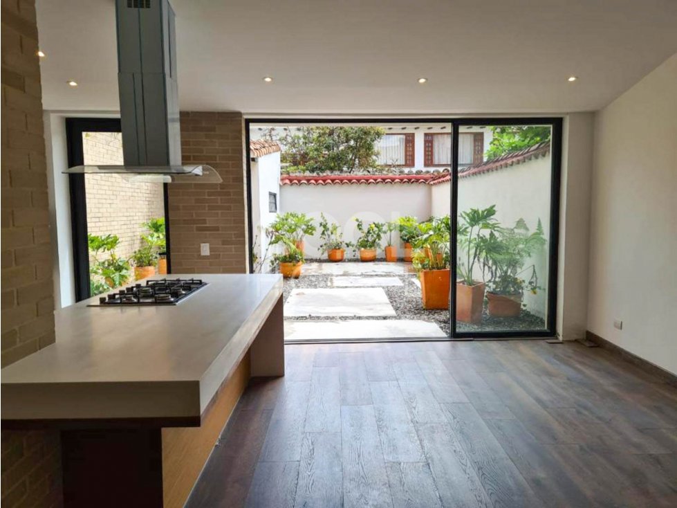 Casa Dúplex con terraza en venta en Lisboa- Nuevo Country