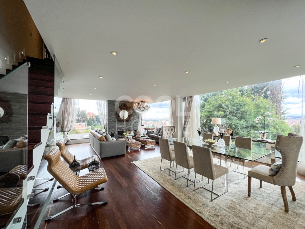 Apartamento Dúplex con terraza en venta en Bosques de Pinos