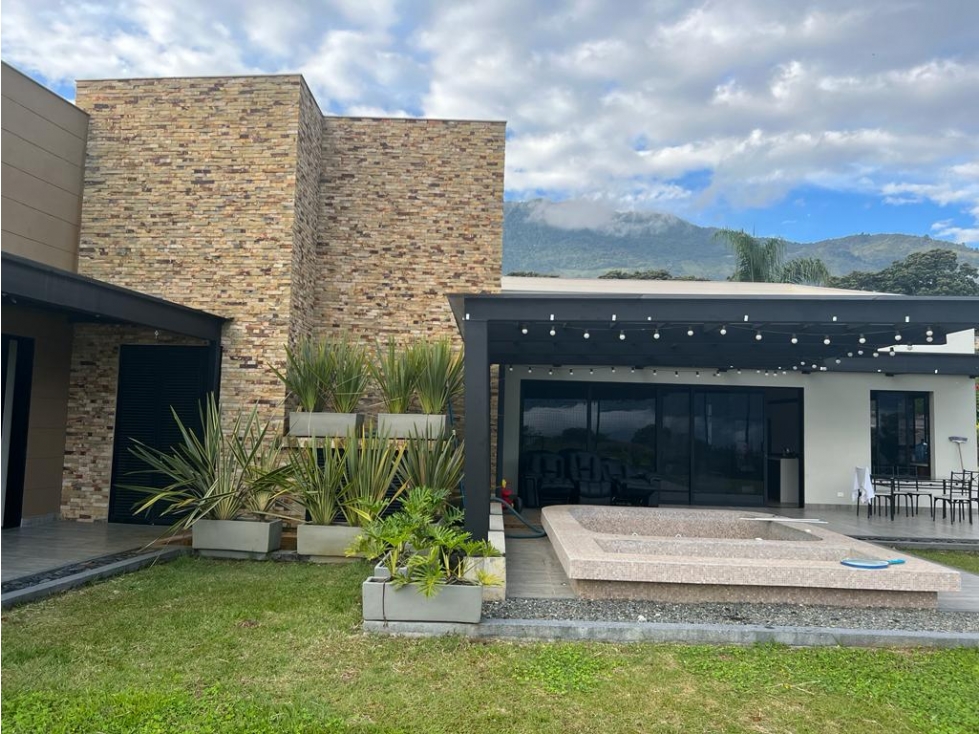 Casa en Girardota Antioquia para Venta y Alquiler Amoblado