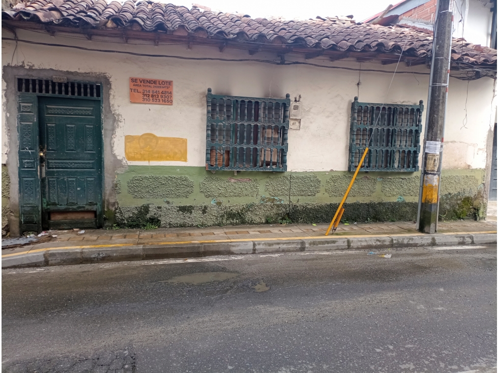 Casa lote para la venta en Rionegro - Centro