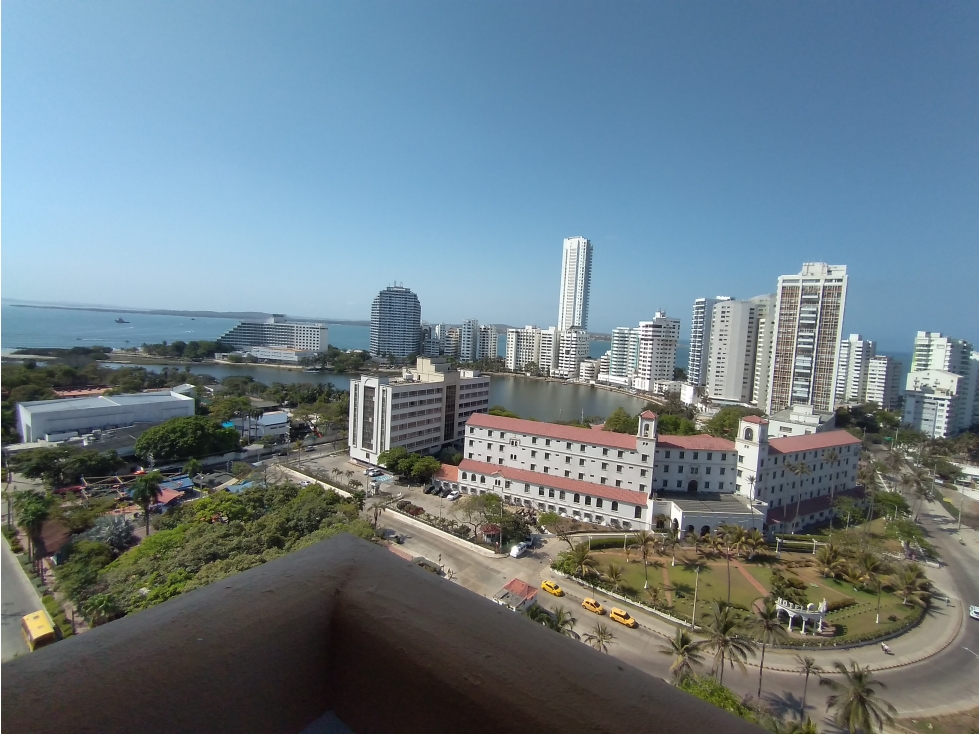 Vendo apartamento en Bocagrande, con vista panorámica del mar caribe.