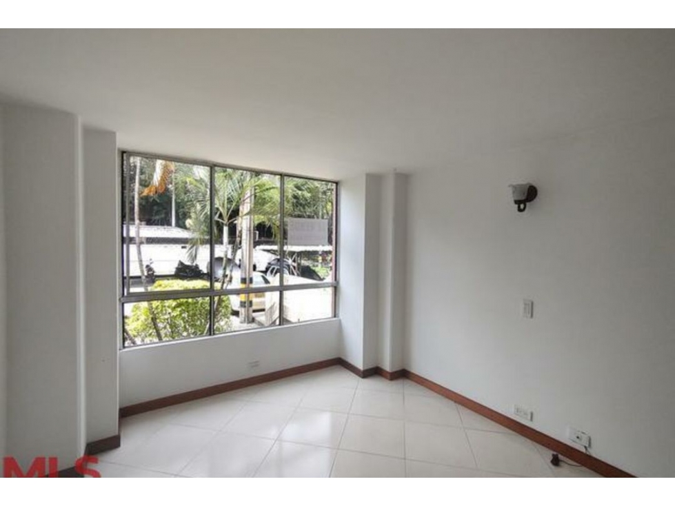 Apartamento en venta en Asomadera Nº 2, Medellín