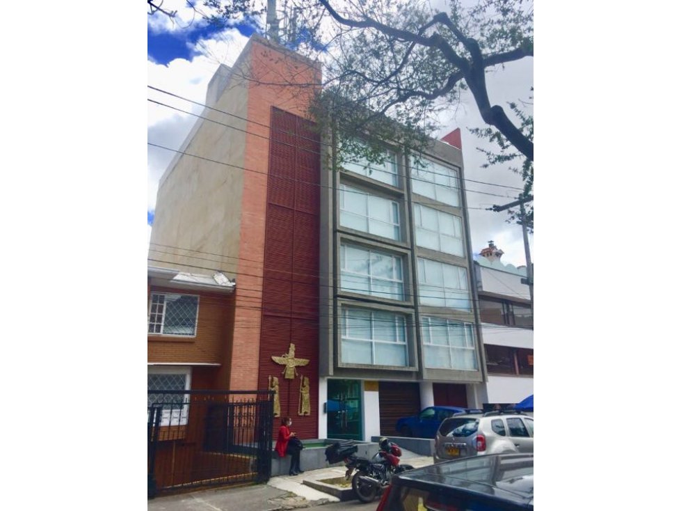 Vendo Edificio de Aparta Estudios Santa Barbara Bogota
