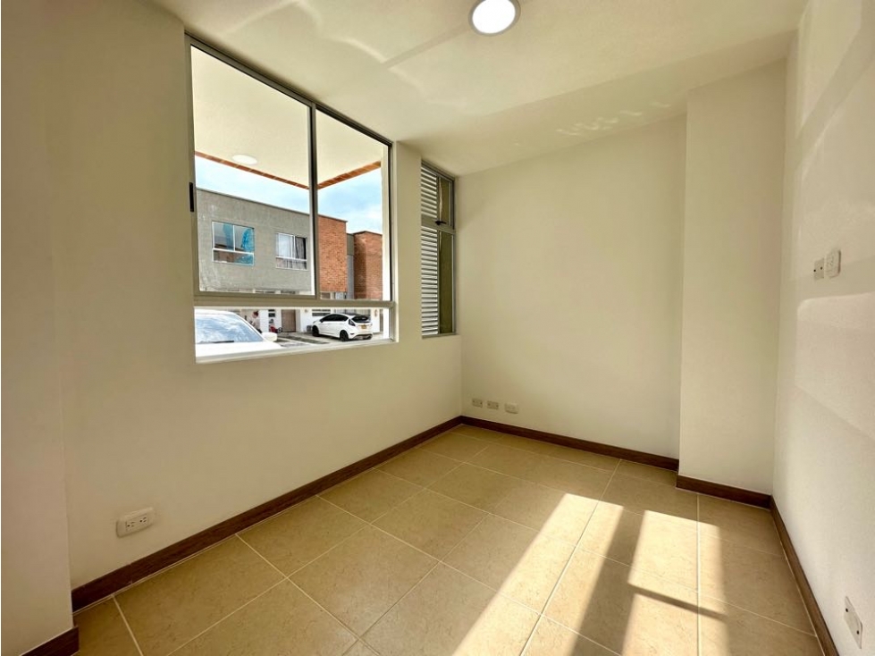 Casa en Arriendo en condominio en Alfaguara- Azora